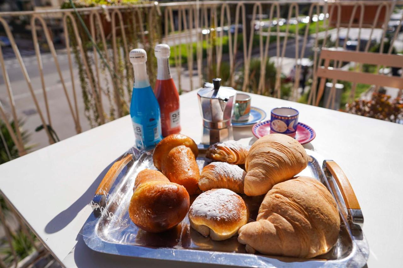 Anthea Bb Napoli Bed & Breakfast Bagian luar foto