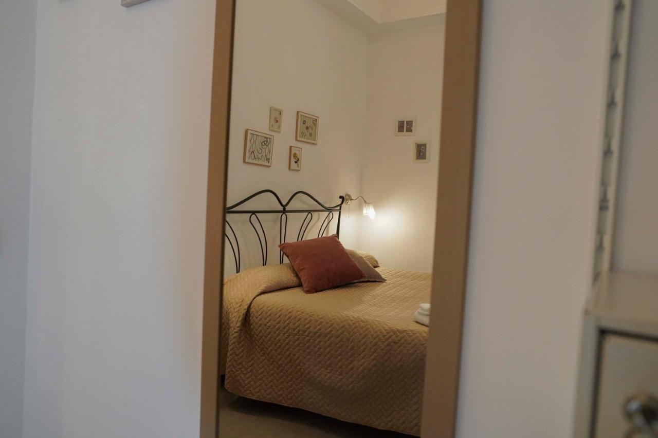 Anthea Bb Napoli Bed & Breakfast Bagian luar foto