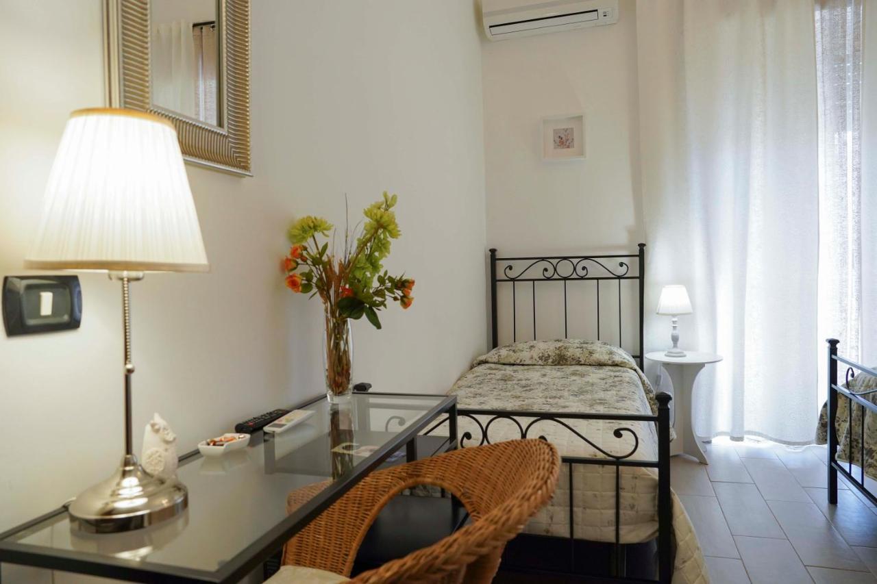 Anthea Bb Napoli Bed & Breakfast Bagian luar foto